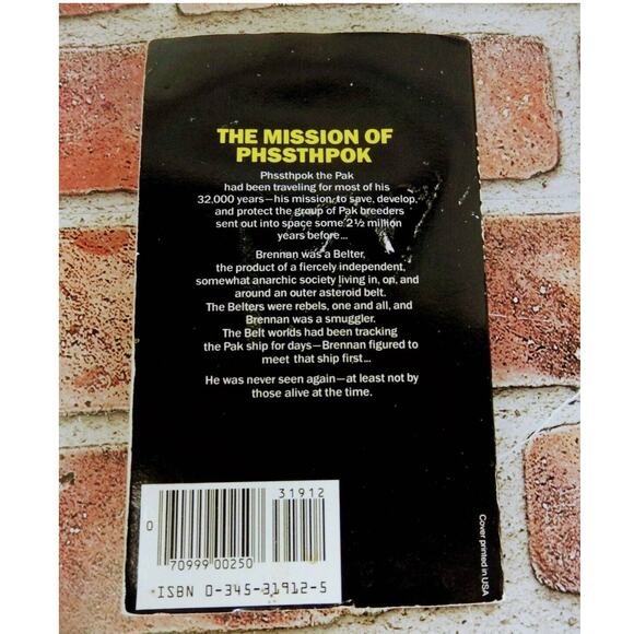 PROTECTOR (Known Space) Larry Niven 1980s Science Fiction Sci-Fi PB Great Cover! - Picture 2 of 13